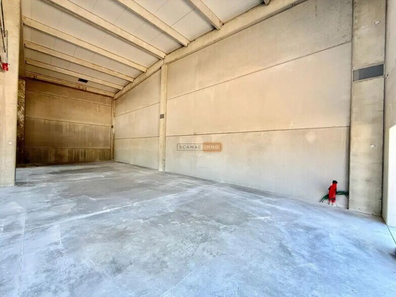 Industrial in Le Muy for lease - Building Photo - Image 3 of 4