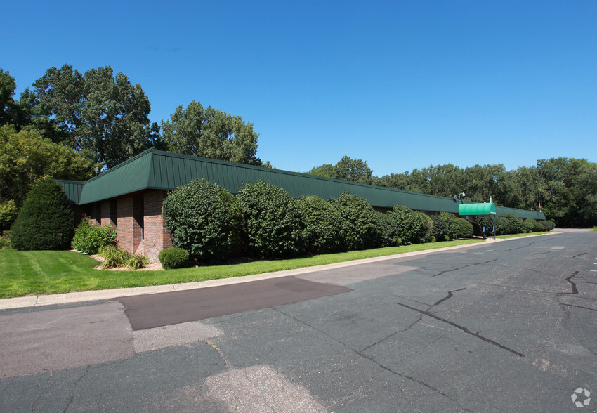 500 73rd Ave NE, Fridley, MN for lease - Building Photo - Image 1 of 4