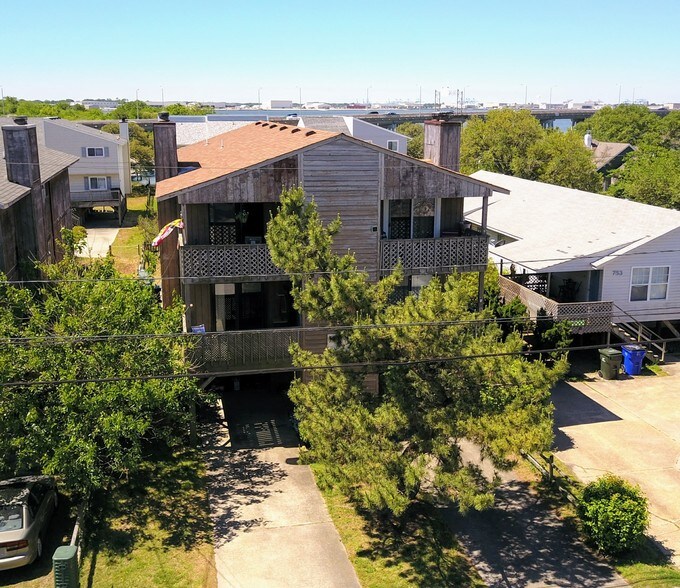 749 W Ocean View Ave, Norfolk, VA for sale - Building Photo - Image 1 of 1