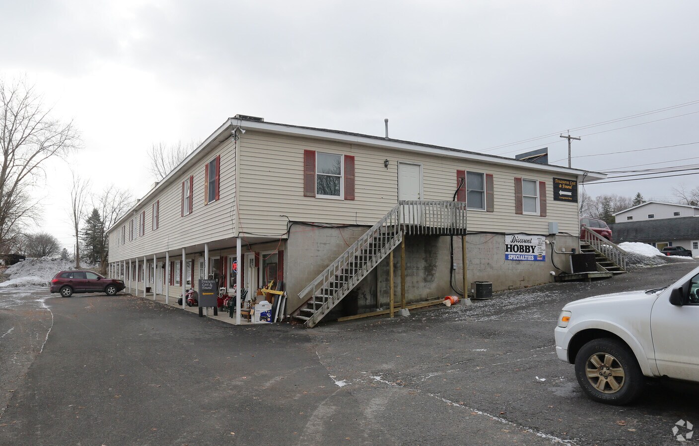 214 Oriskany Blvd, Whitesboro, NY 13492