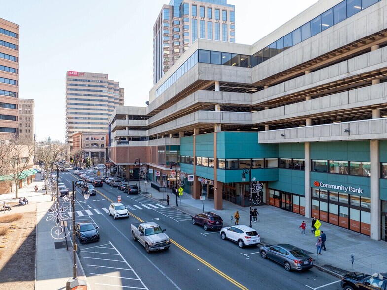 1500 Main St, Springfield, MA for lease - Building Photo - Image 3 of 10