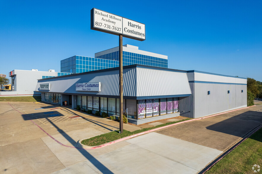 6785 Camp Bowie Blvd, Fort Worth, TX for lease - Building Photo - Image 1 of 2