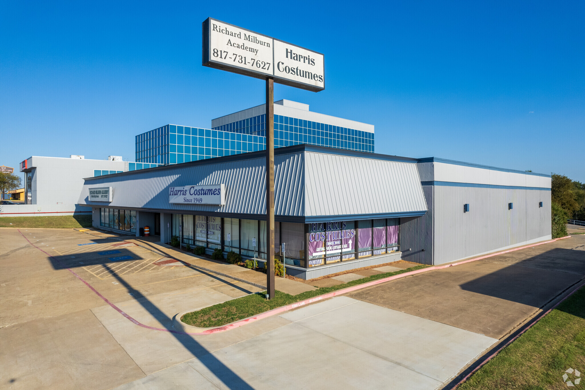 6785 Camp Bowie Blvd, Fort Worth, TX for lease Building Photo- Image 1 of 3