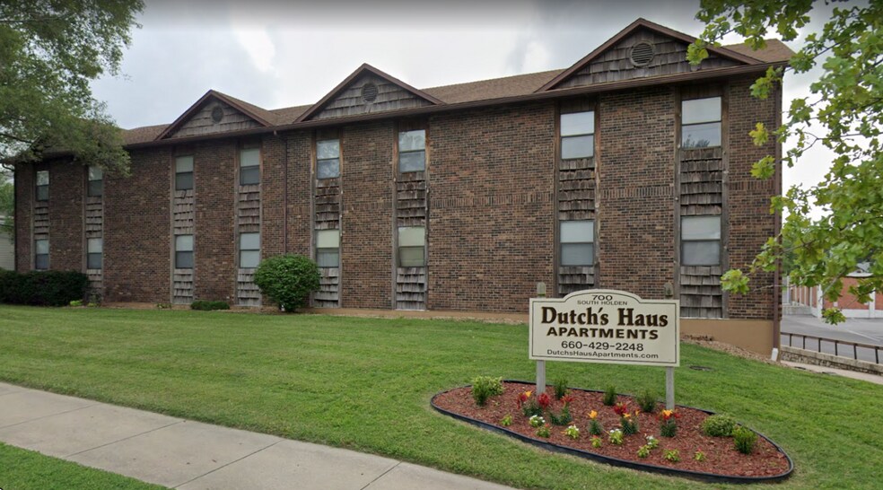 700 S Holden St, Warrensburg, MO 64093