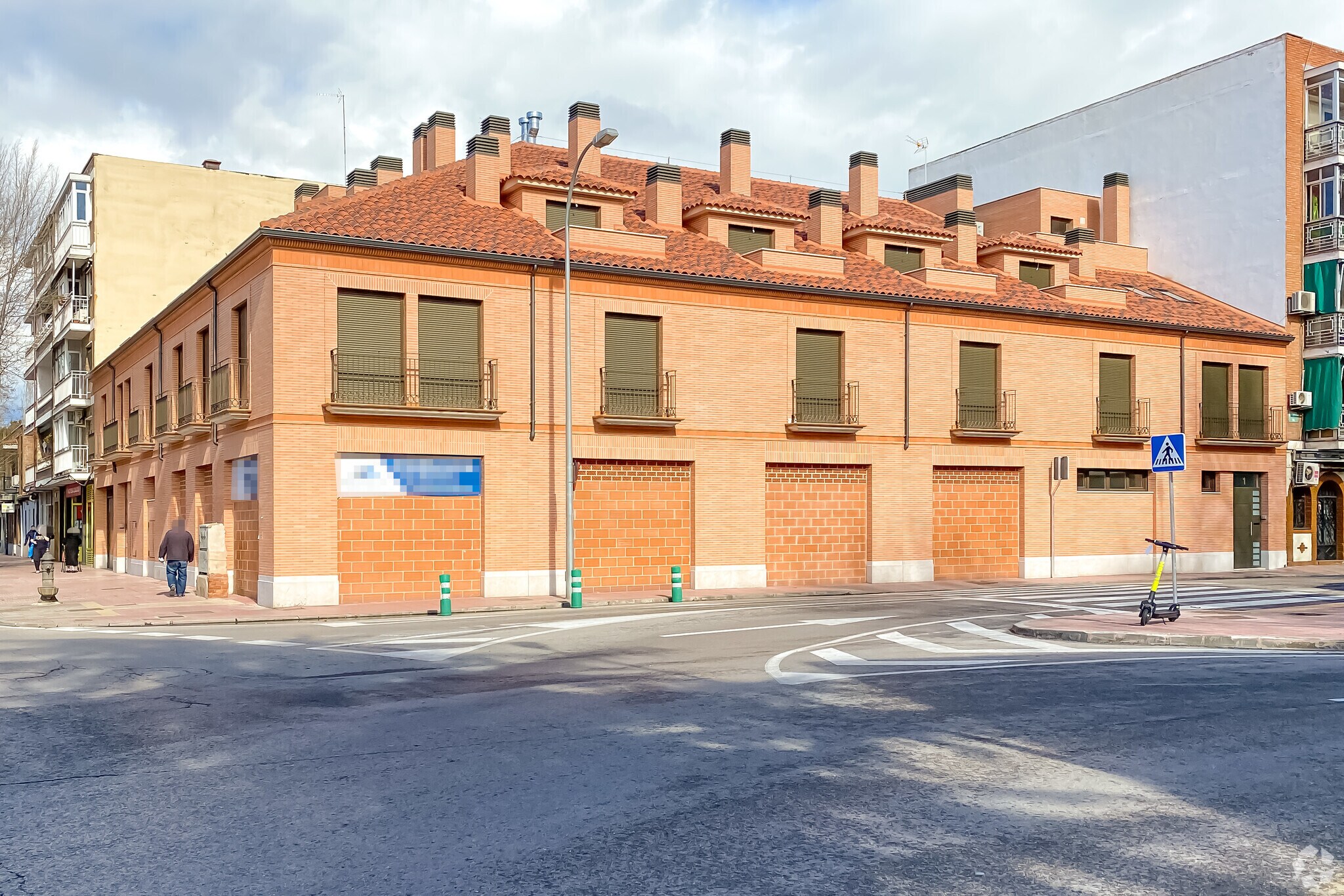 Paseo Val, 1, Alcalá de Henares, Madrid for lease Primary Photo- Image 1 of 3