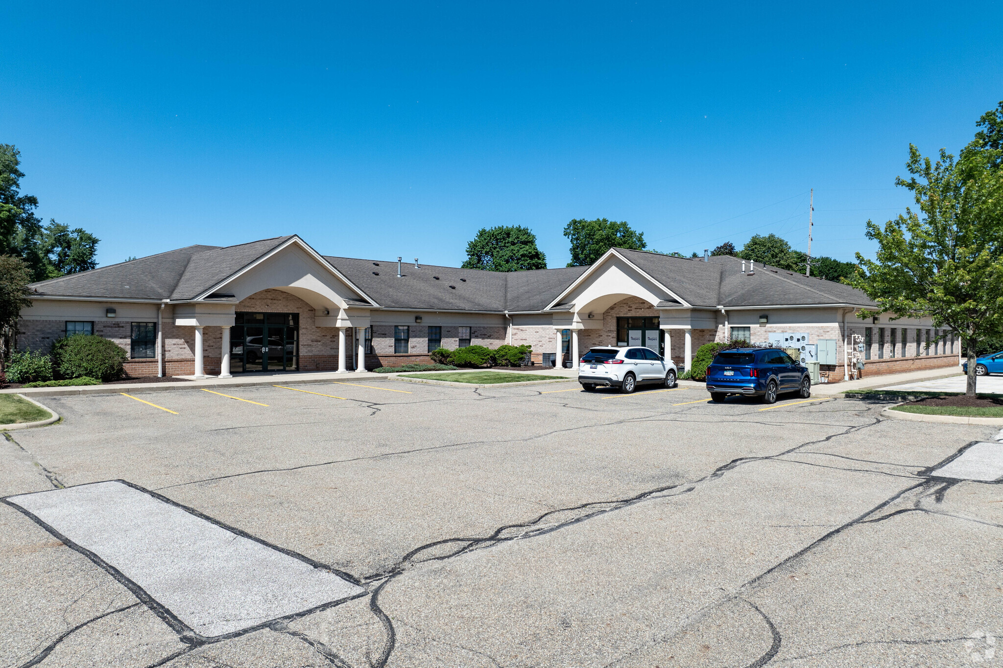 450 White Pond Dr, Akron, OH for lease Primary Photo- Image 1 of 6