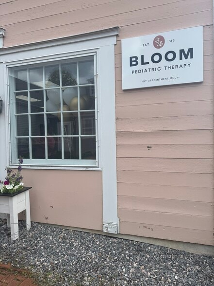 17 Commons Dr, Litchfield, CT for lease - Building Photo - Image 2 of 8