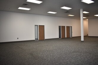 5525 S Decatur Blvd, Las Vegas, NV for lease Interior Photo- Image 2 of 6