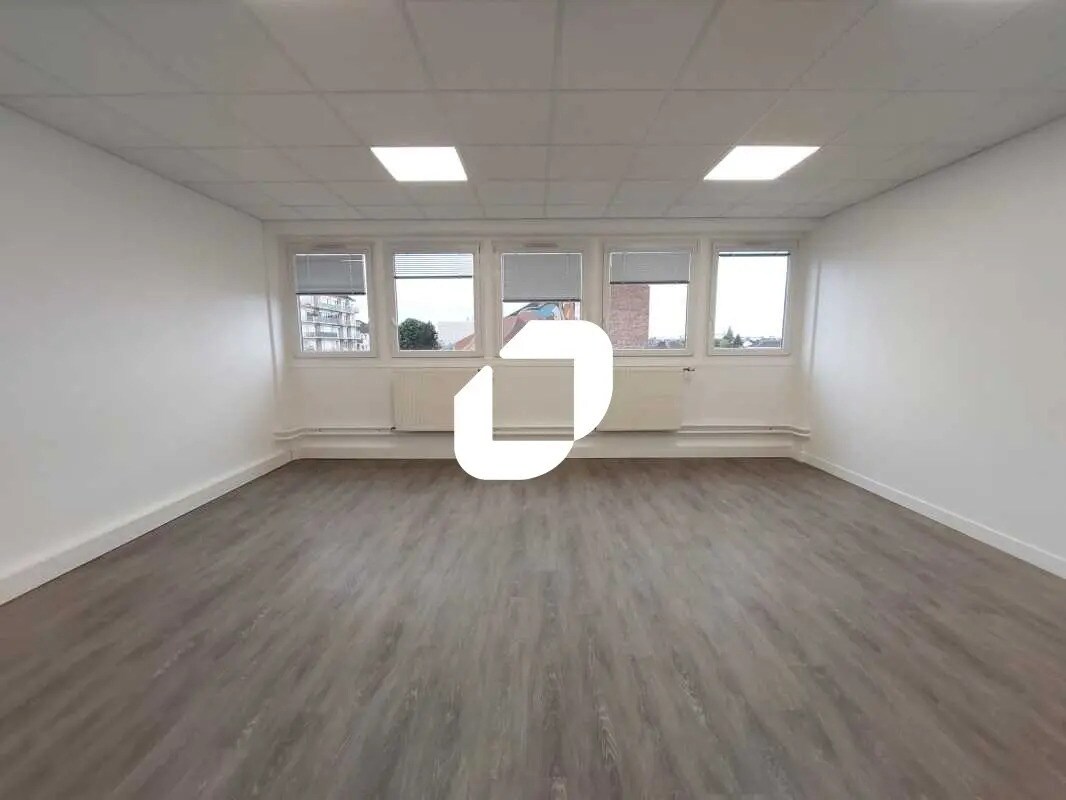 Office in Maurepas for lease Interior Photo- Image 1 of 8