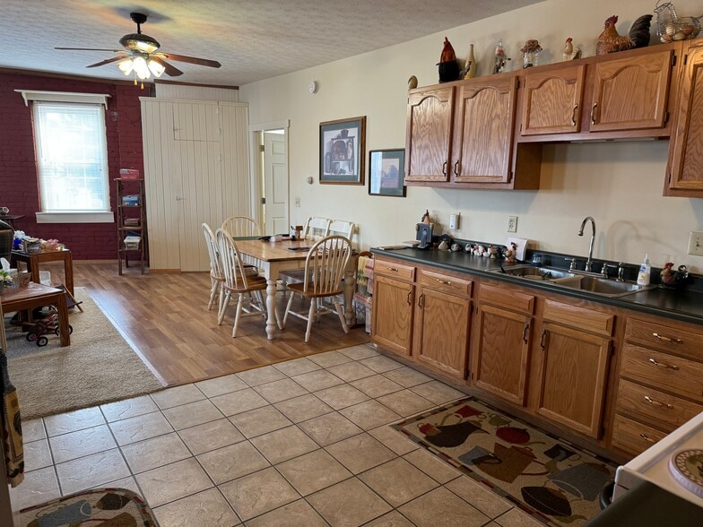 46 Jefferson St, Brookville, OH for sale - Interior Photo - Image 2 of 64