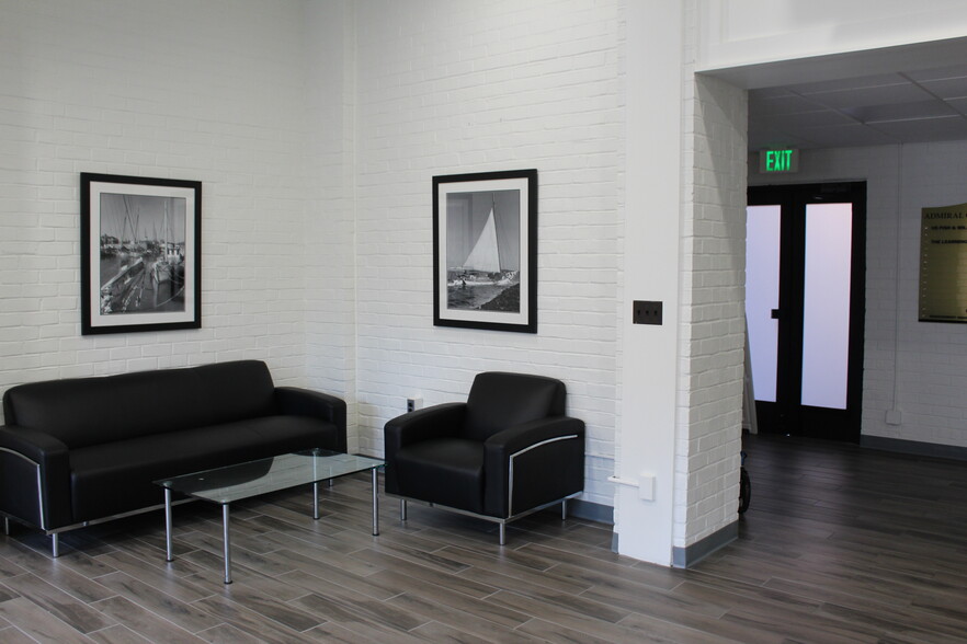 177-179 Admiral Cochrane Dr, Annapolis, MD for lease - Lobby - Image 3 of 7