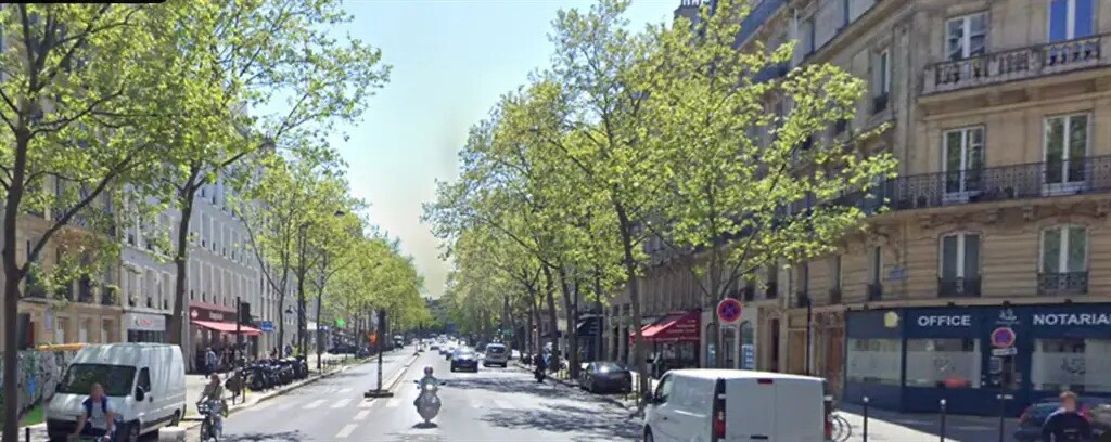 Retail in Paris for lease Building Photo- Image 1 of 4