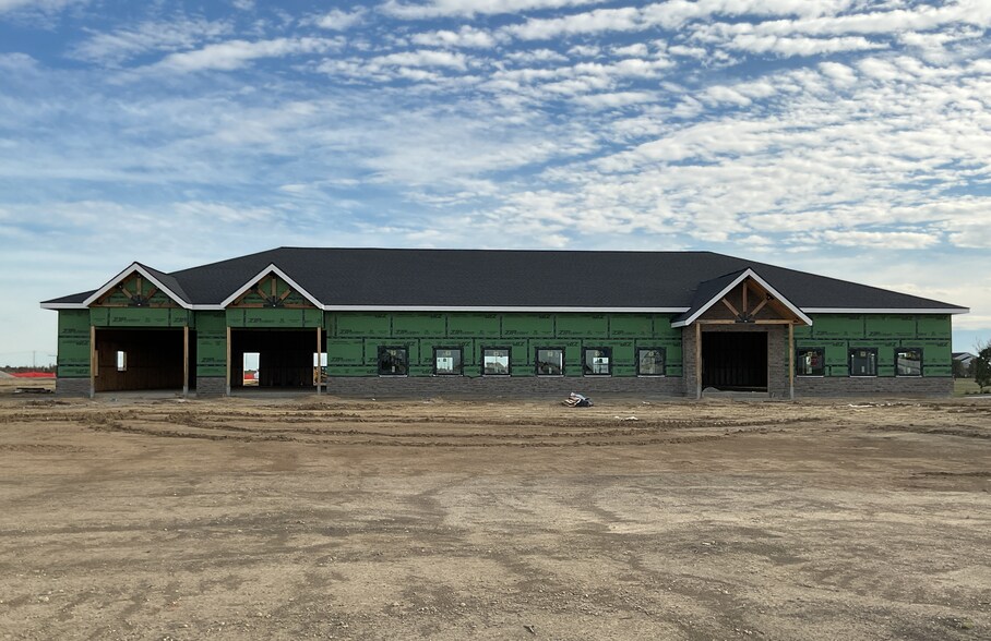 270-290 Crossing Dr, Washington Court House, OH for lease - Building Photo - Image 2 of 2