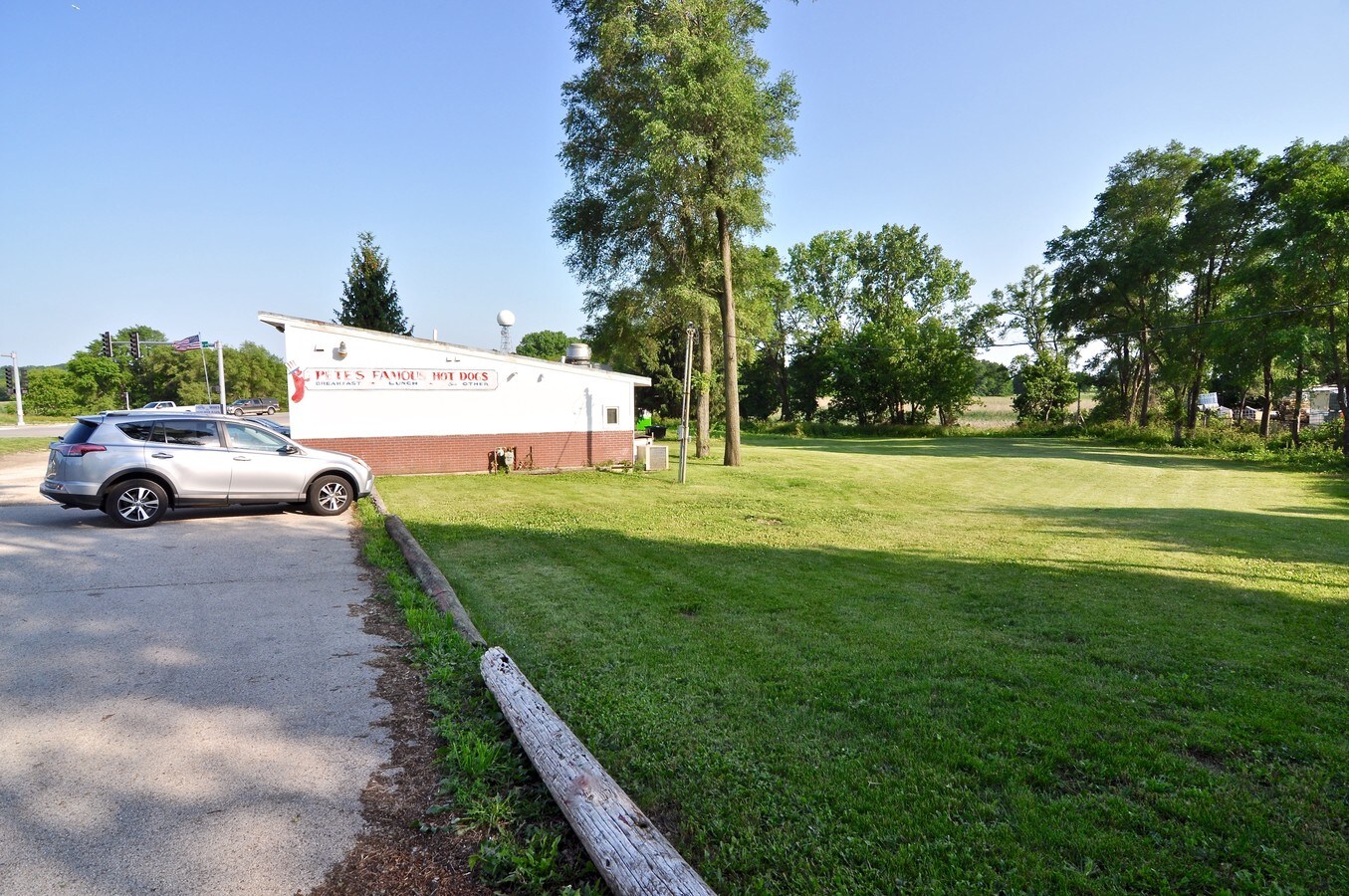 44W361 Il Route 64, Maple Park, IL 60151