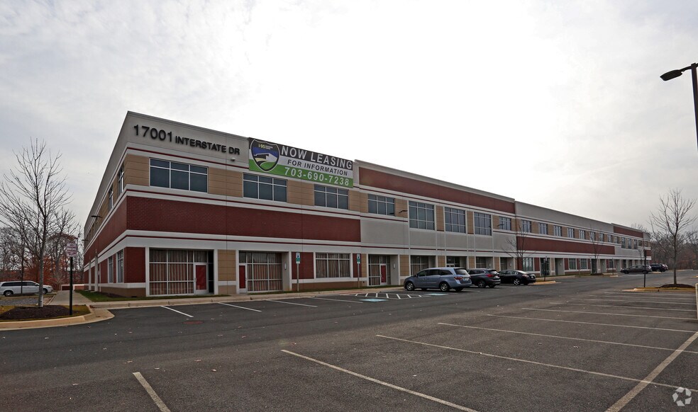 17001 Interstate Dr, Dumfries, VA for lease - Building Photo - Image 1 of 10