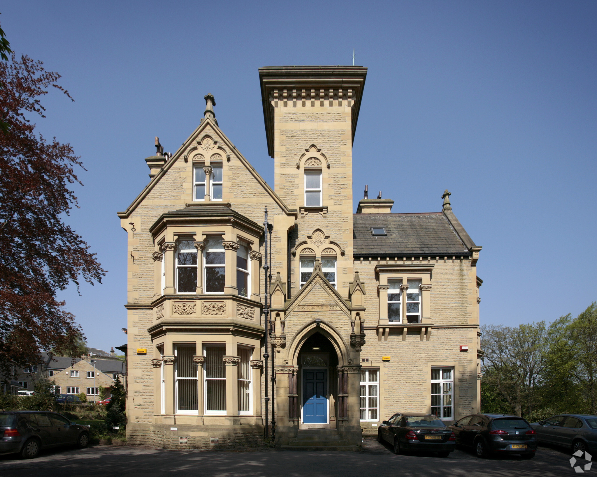 Queens Rd, Huddersfield for lease Building Photo- Image 1 of 3