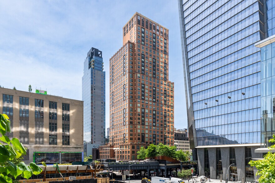 339 E 10th St, New York, NY for sale - Primary Photo - Image 1 of 1