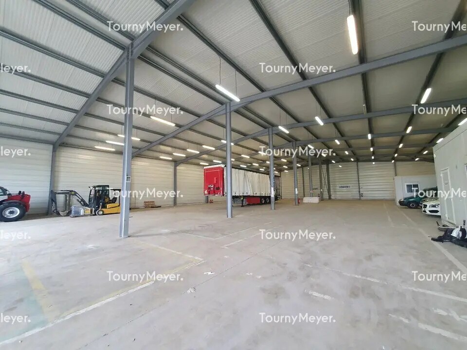 Office in Ambarès-et-Lagrave for lease Interior Photo- Image 1 of 8