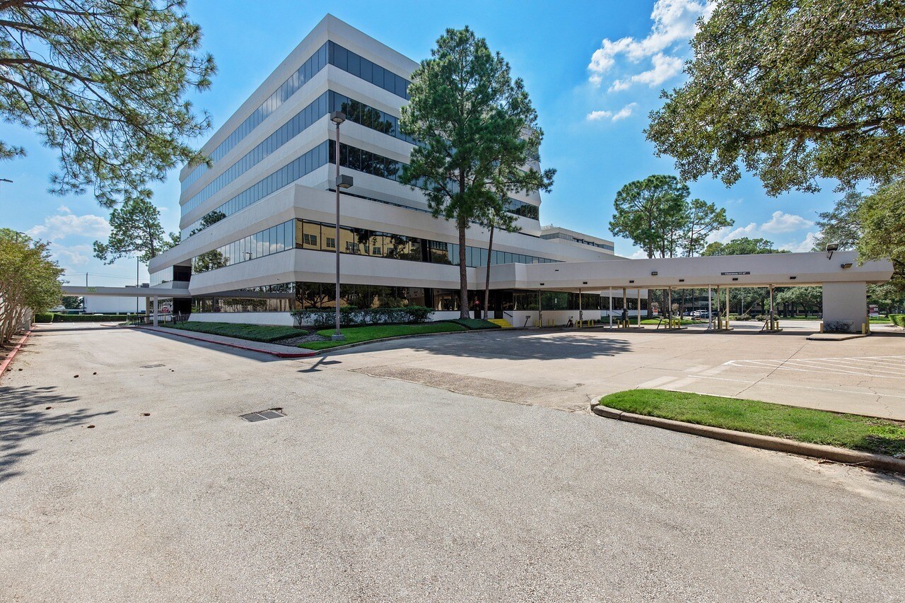 1160 Dairy Ashford Rd, Houston, TX 77079