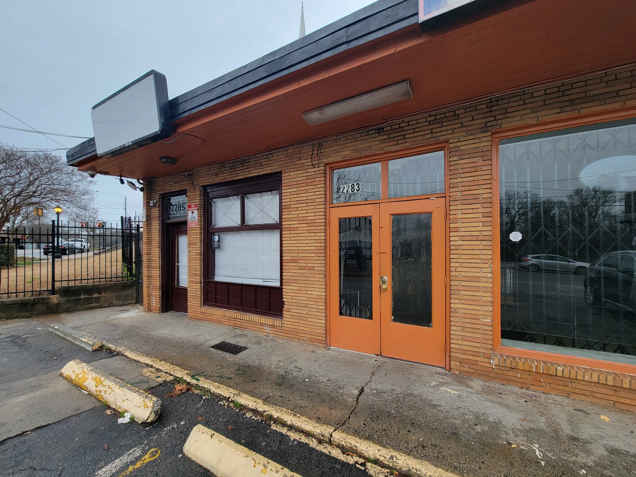2285 Cascade Rd SW, Atlanta, GA for lease Building Photo- Image 1 of 2