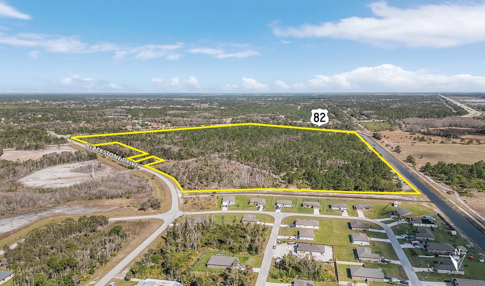 312 Blackstone Dr, Fort Myers, FL for sale - Aerial - Image 2 of 10