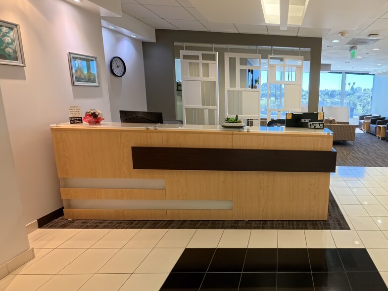 6080 Center Dr, Los Angeles, CA for lease - Building Photo - Image 2 of 14