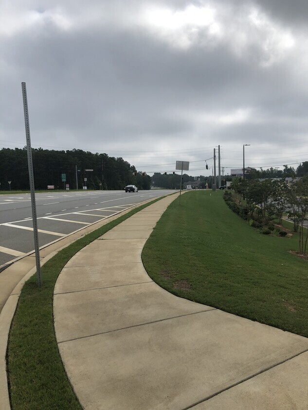 8186 Veterans Pky, Columbus, GA for lease Building Photo- Image 1 of 3