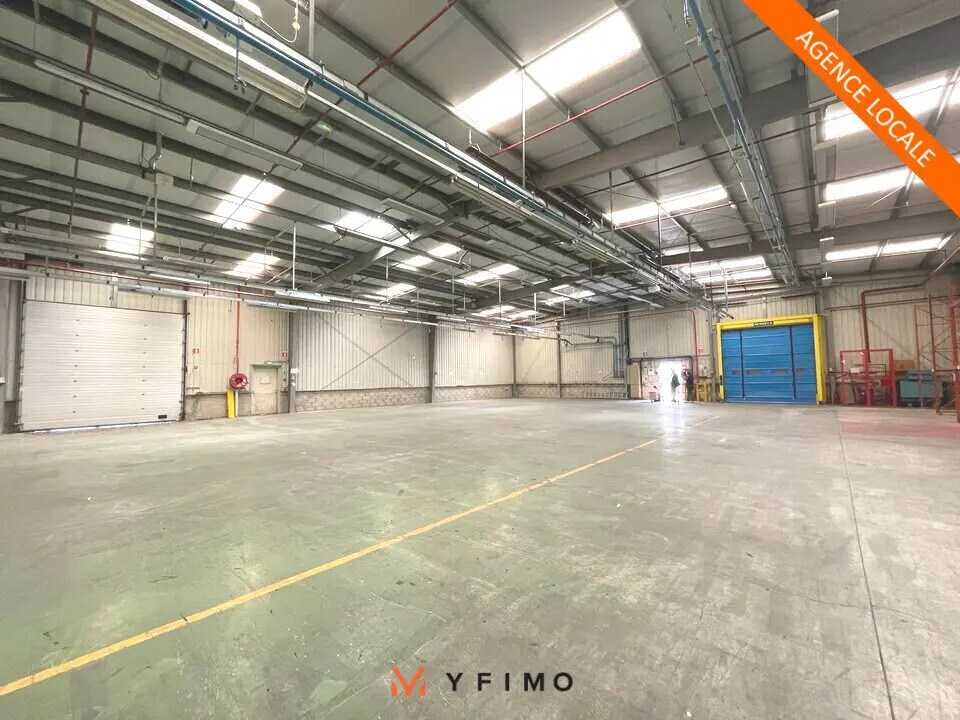 Location Local d'activités 767 m² - Photo 1