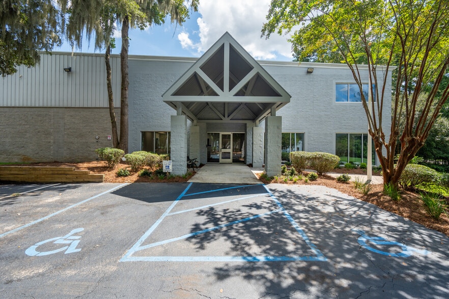 5101 Coosaw Creek Blvd, North Charleston, SC for lease - Building Photo - Image 1 of 9