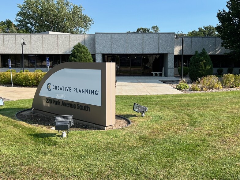 220 Park Ave S, Saint Cloud, MN for lease - Building Photo - Image 2 of 29