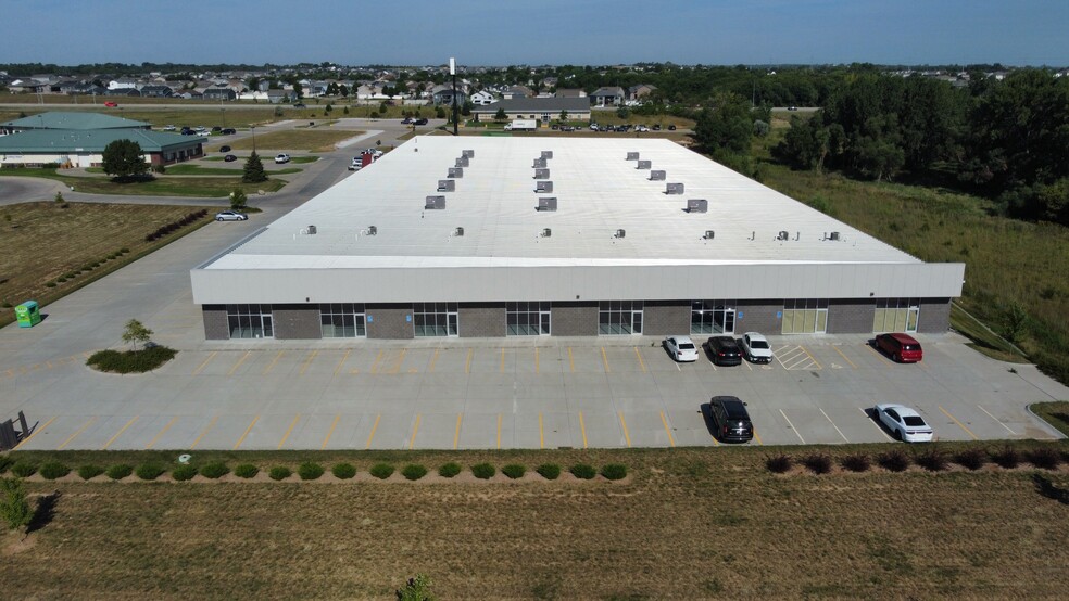 2240 Fletcher Ave, Lincoln, NE for lease - Building Photo - Image 3 of 7