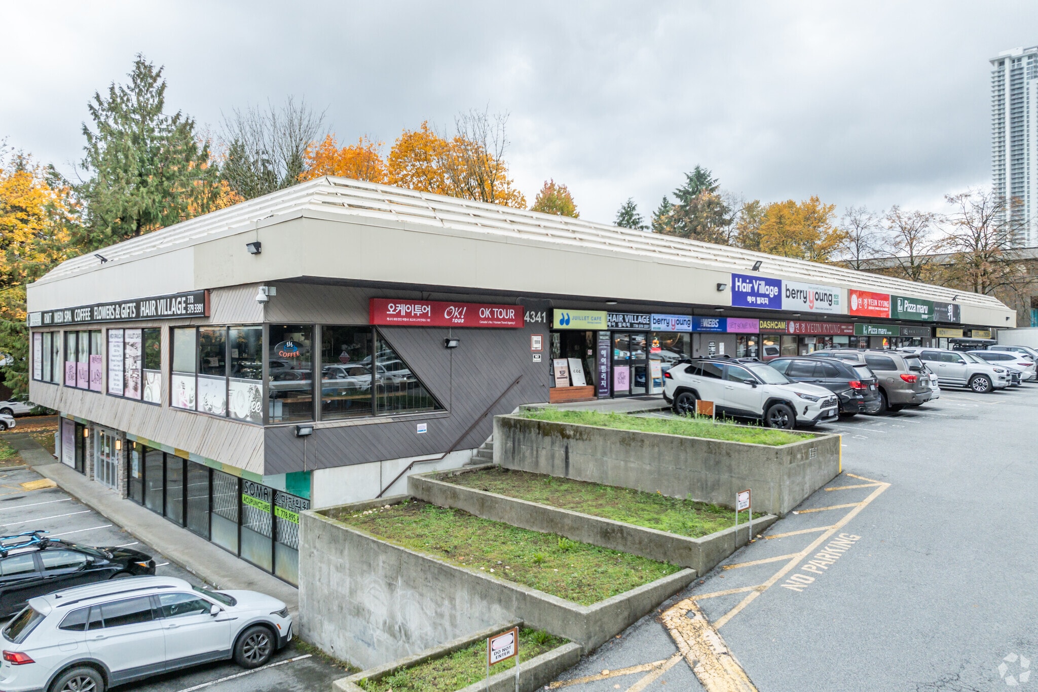 4327 North Rd, Burnaby, BC for sale Primary Photo- Image 1 of 1