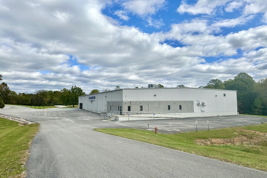 95 Industrial Park Rd, Mount Vernon, KY for lease - Building Photo - Image 2 of 9