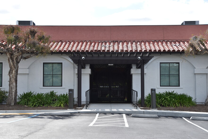 20480 Pacifica Dr, Cupertino, CA for lease - Building Photo - Image 2 of 8