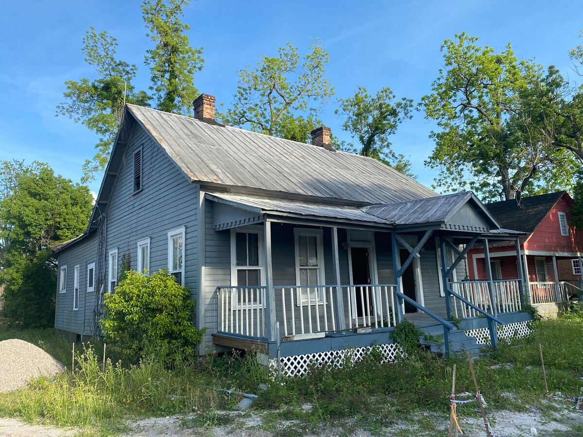 224 S Thompson St, Starke, FL 32091