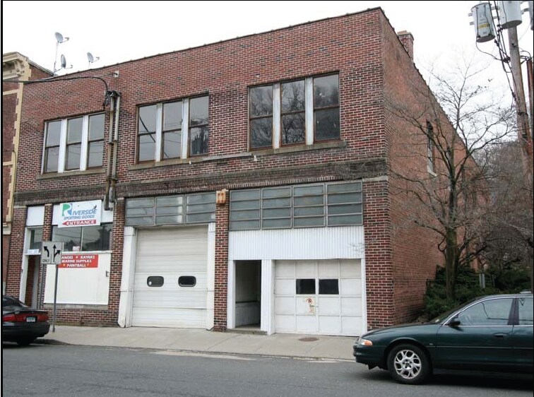 84 Center St, Shelton, CT for sale - Primary Photo - Image 1 of 1