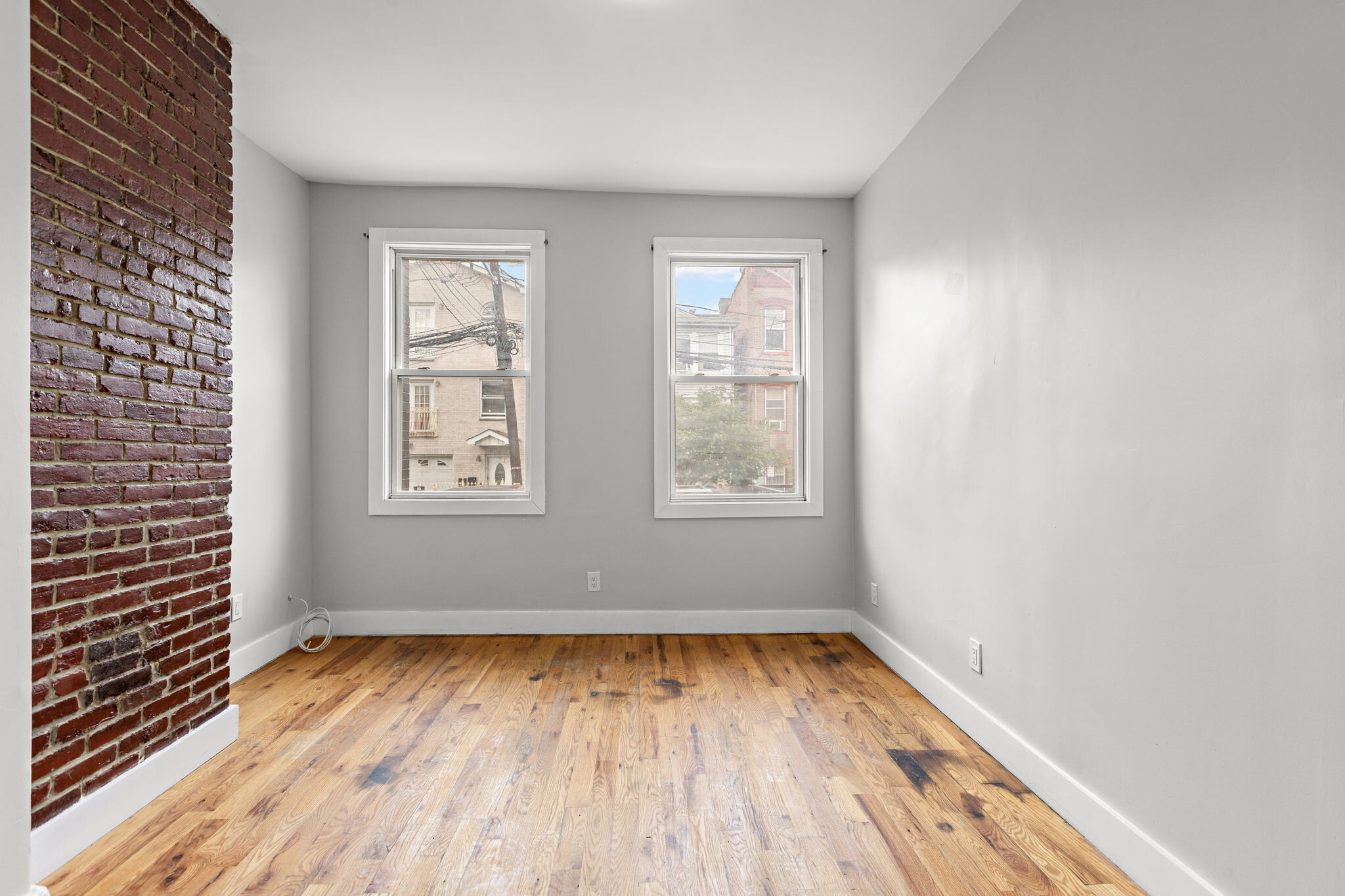 19 Jewett Ave, Jersey City, NJ for sale Interior Photo- Image 1 of 29