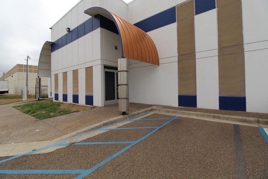 14614 Archer Dr, Laredo, TX for sale - Building Photo - Image 1 of 1