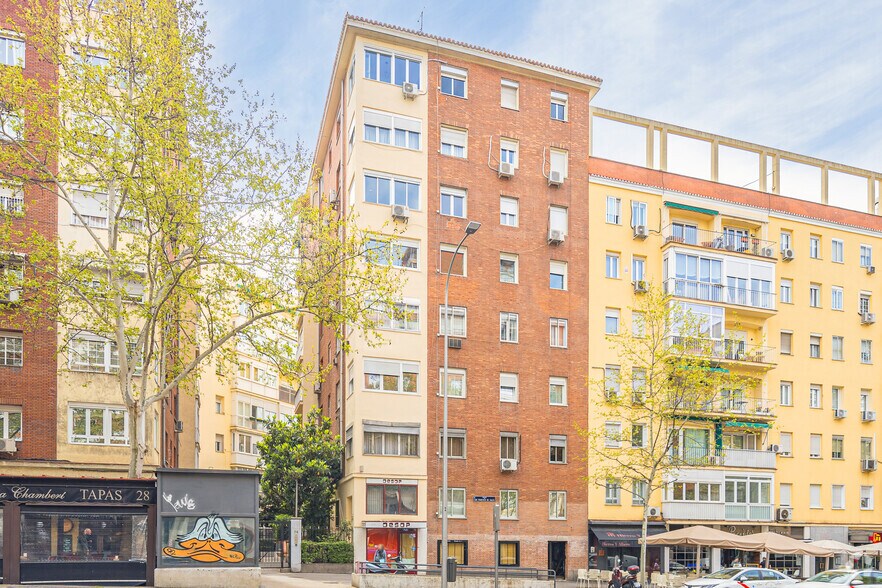 Paseo de San Francisco de Sales, 26, Madrid, Madrid for sale - Primary Photo - Image 1 of 1