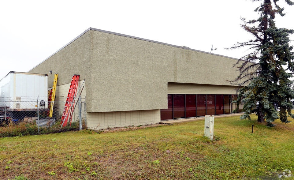 485 South Ave NW, Spruce Grove, AB for lease - Building Photo - Image 2 of 2
