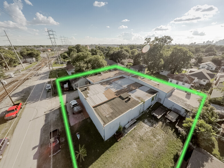 119 Oldham St, Houston, TX for sale - Building Photo - Image 1 of 38