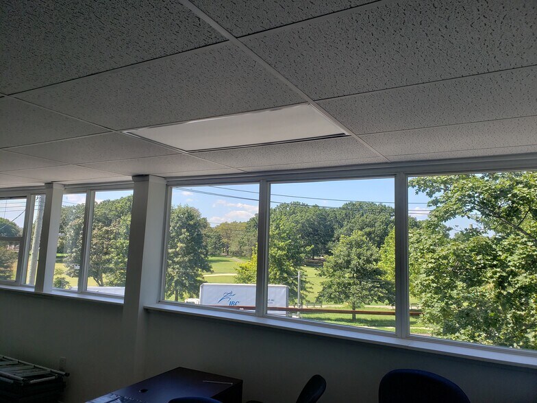 15302 Baisley Blvd, Jamaica, NY for sale - Building Photo - Image 1 of 1