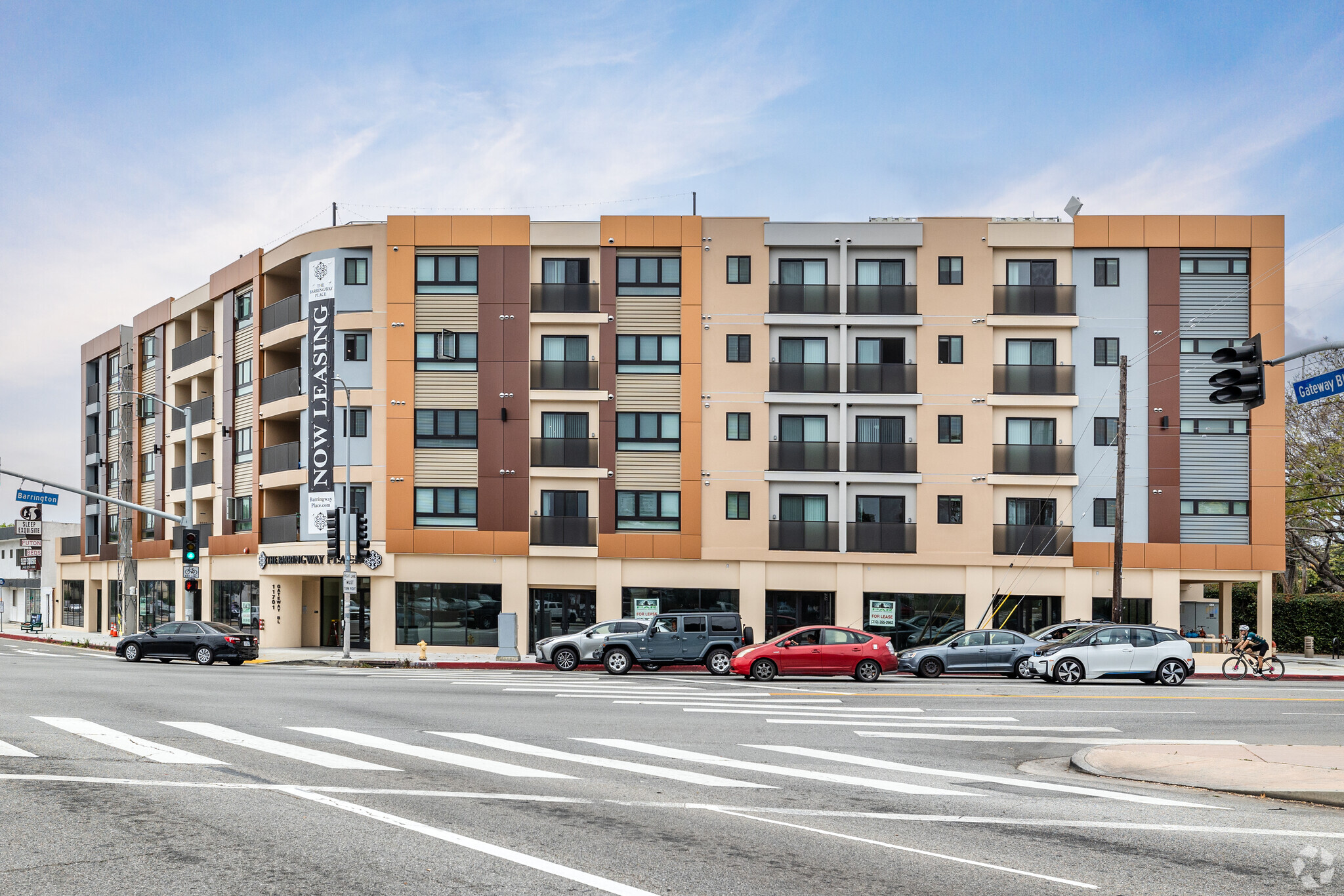 11701 W Gateway Blvd, Los Angeles, CA for lease Primary Photo- Image 1 of 24