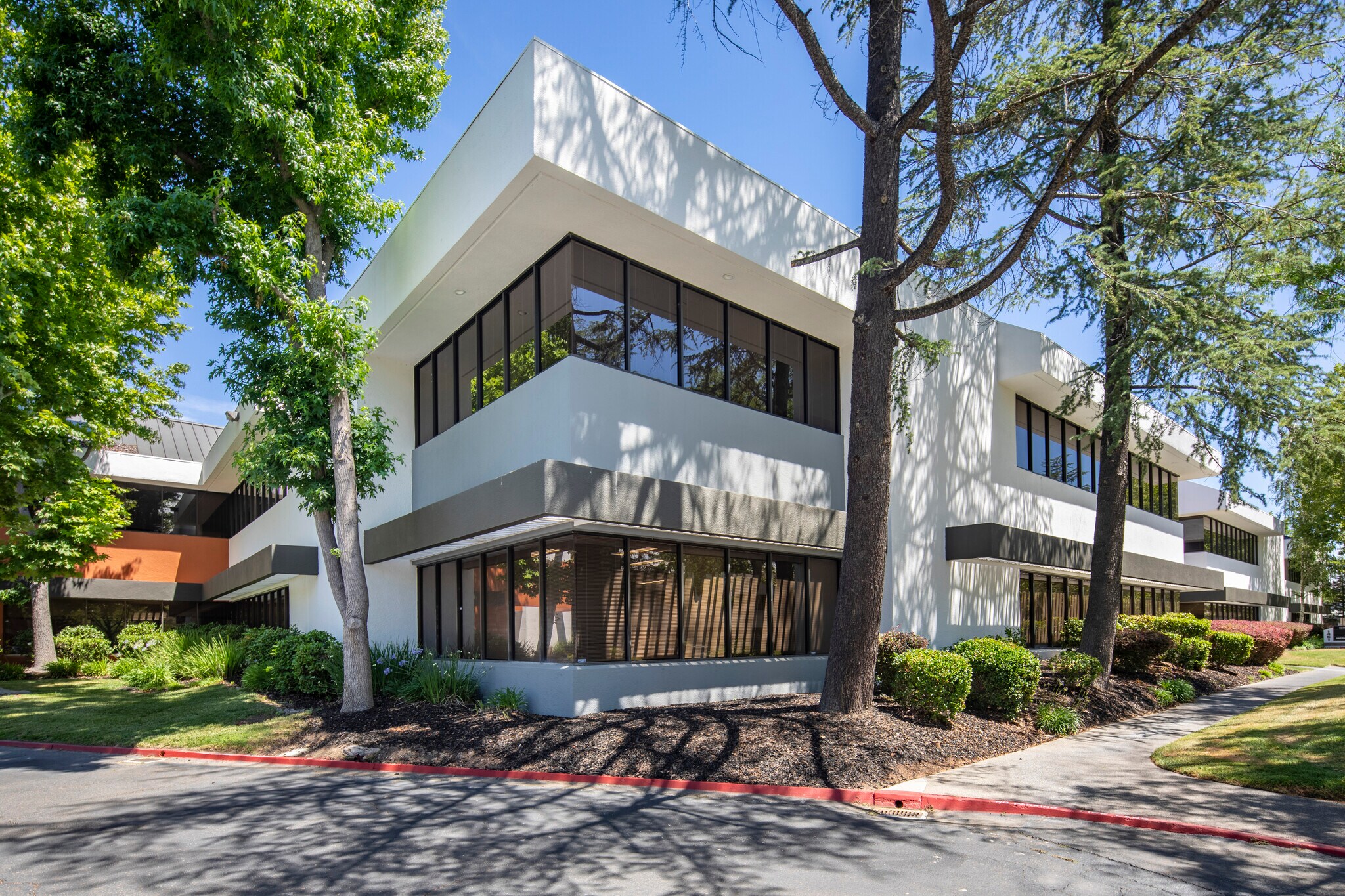 1451 River Park Dr, Sacramento, CA 95815 Point West Executive Plaza