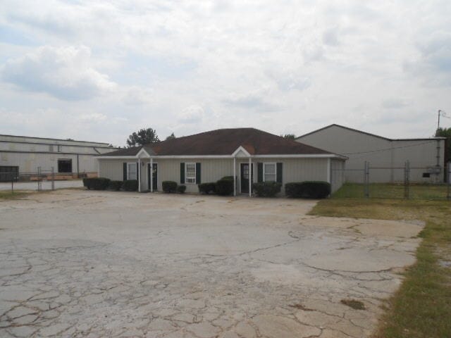 1516-1518 Industrial Dr, Griffin, GA for sale Primary Photo- Image 1 of 1