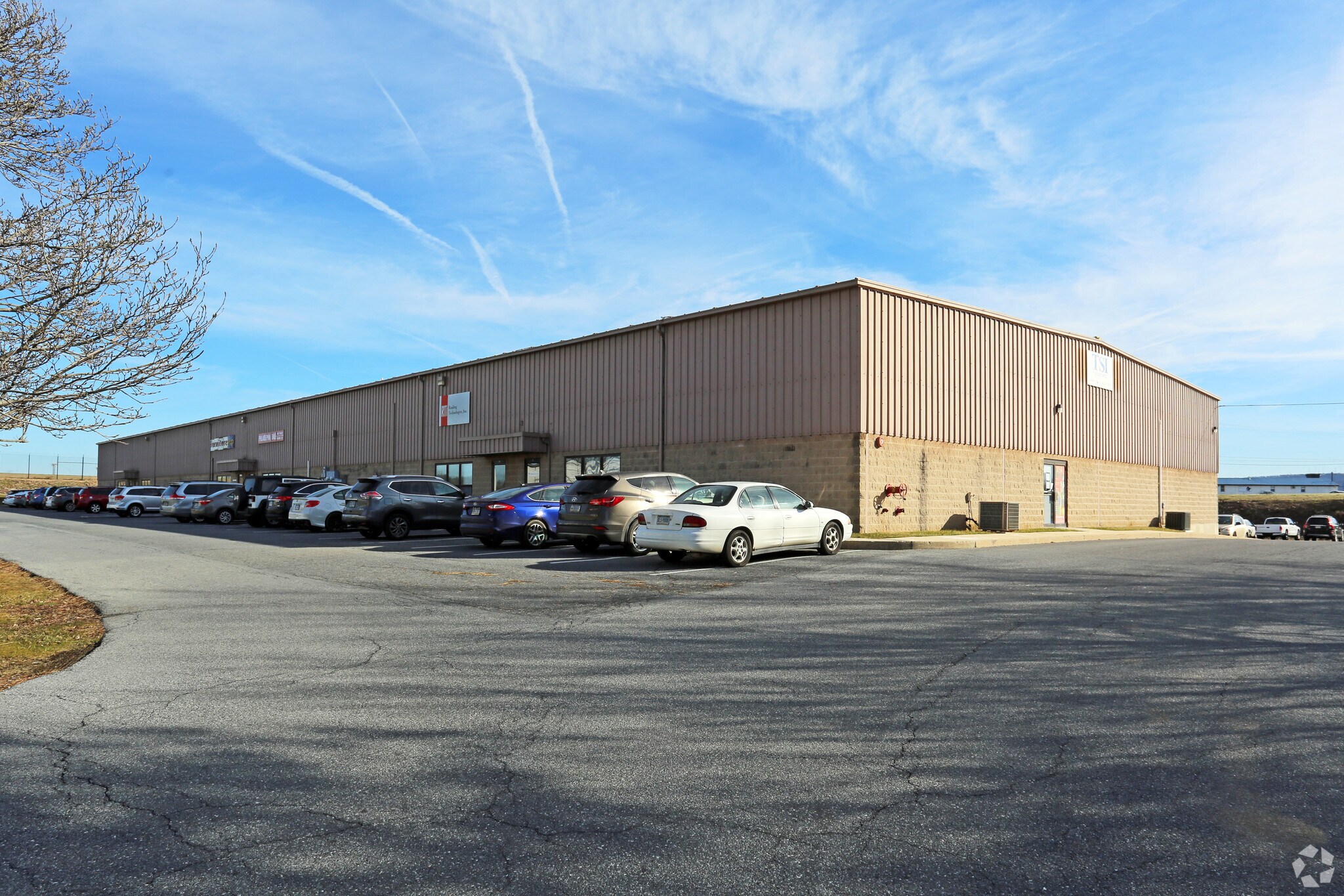 1031 MacArthur Rd, Reading, PA for sale Primary Photo- Image 1 of 1