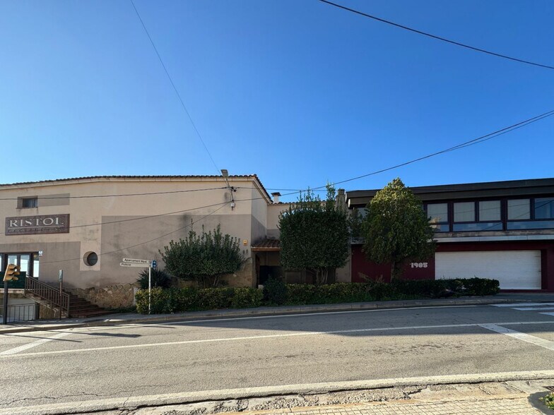 Retail in Viladecavalls, Barcelona for sale - Building Photo - Image 2 of 9