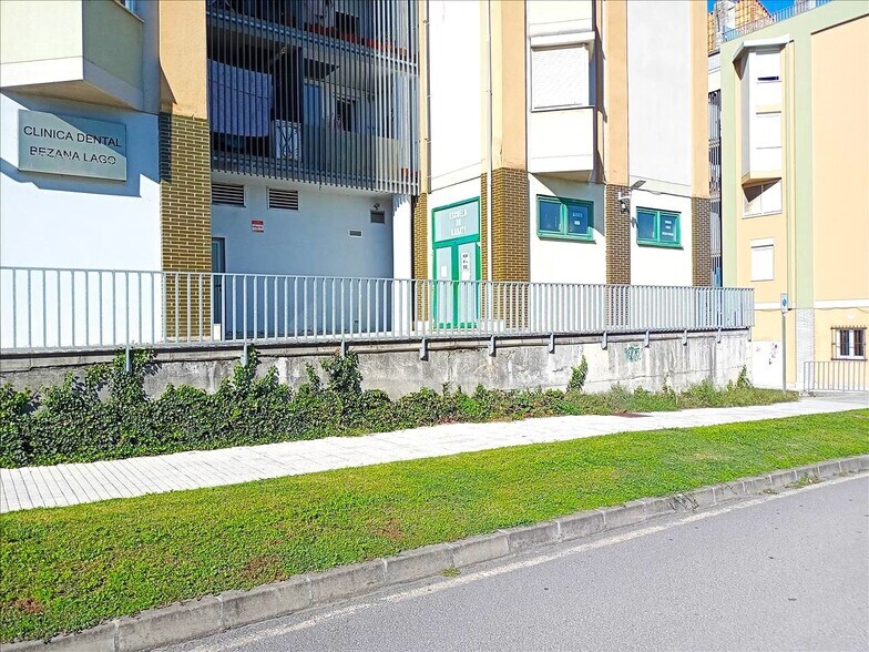 Retail in Santa Cruz de Bezana for sale - Building Photo - Image 3 of 25