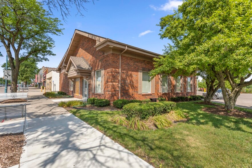 6634 Allen Rd, Allen Park, MI for sale - Building Photo - Image 1 of 1