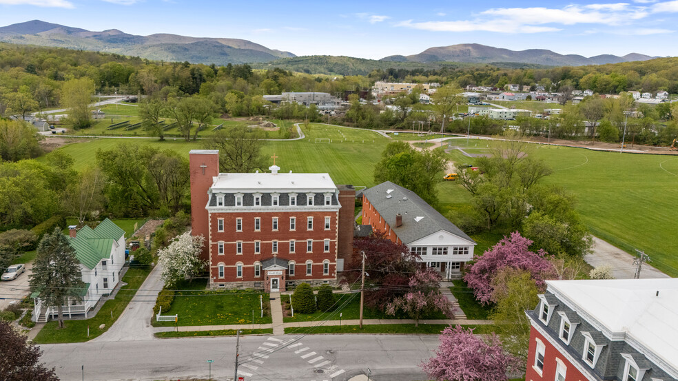 59 Meadow St, Rutland, VT for sale - Primary Photo - Image 1 of 11